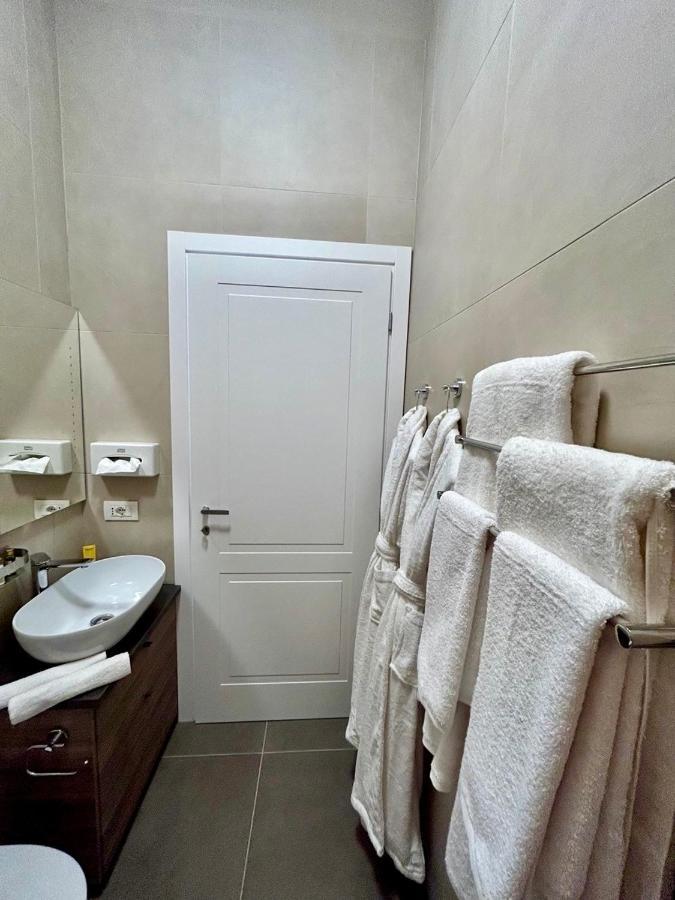 King'S Suite - Quiet And Refined In The Heart Of Milano Eksteriør billede